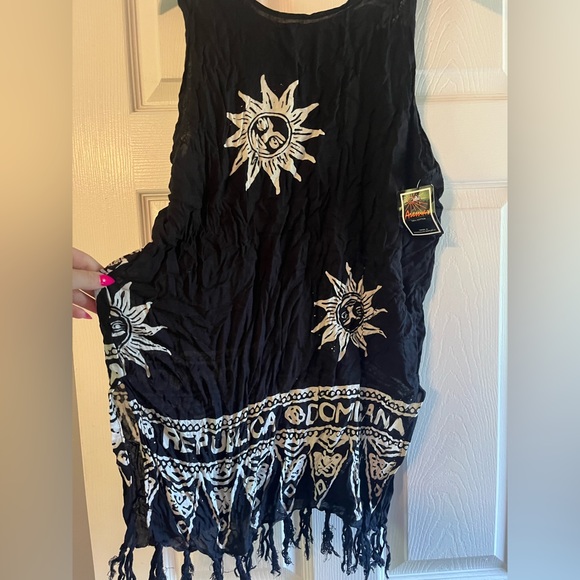 Cover up purchased in Dominican Republic - Picture 2 of 5